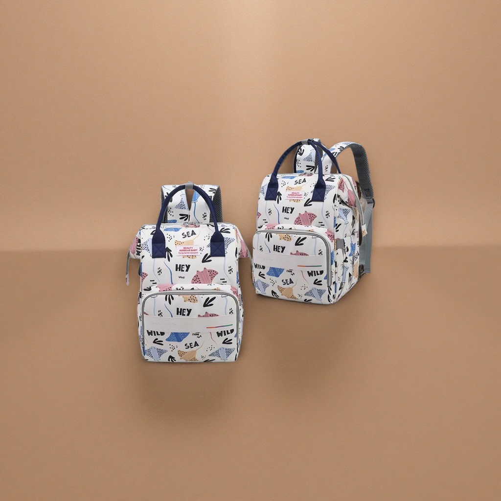 Ocean Fish pattern backpack and handbag set Application Scenario