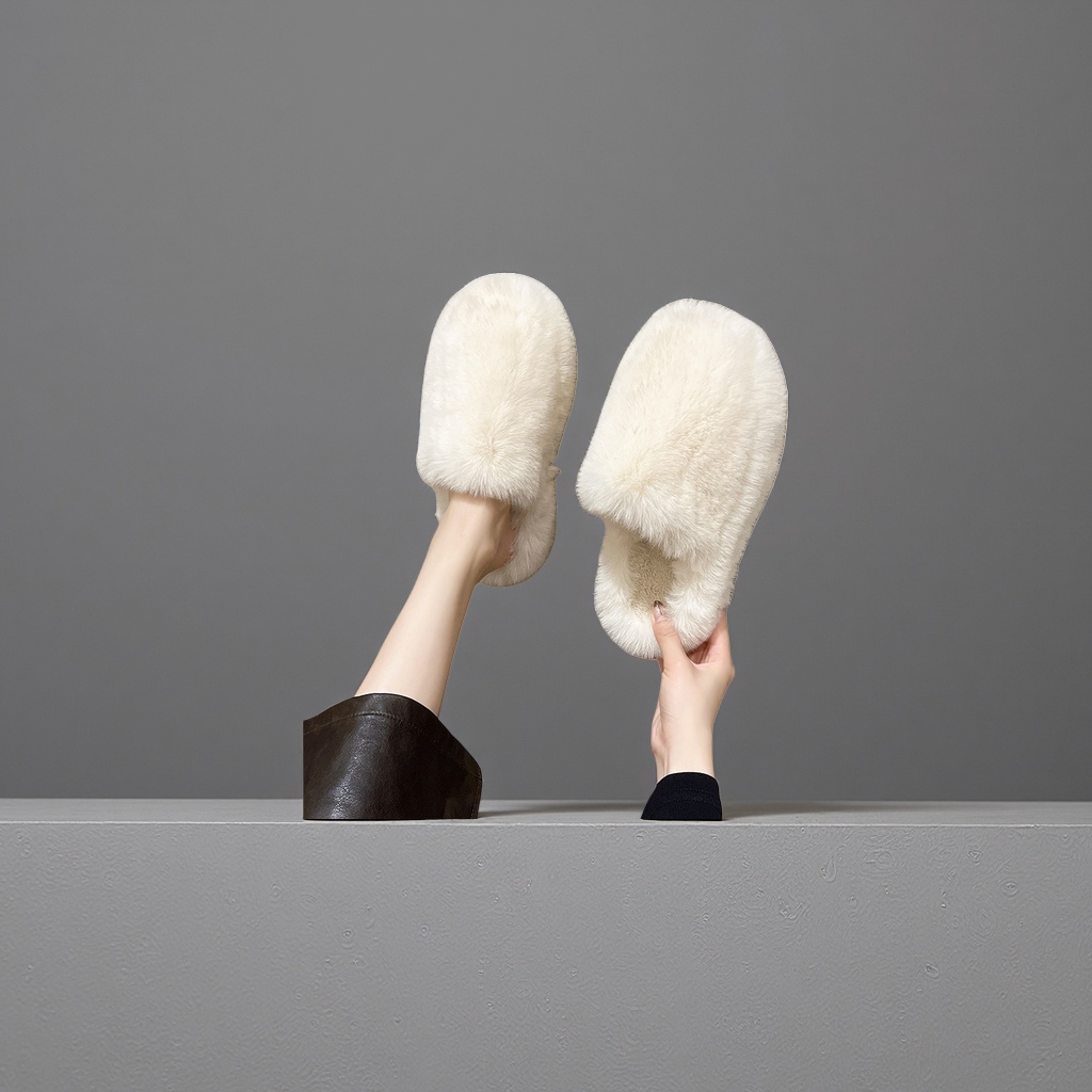 White plush slippers for women, warm cotton slippers, indoor anti-slip soft soles, autumn and winter styles Application Scenario