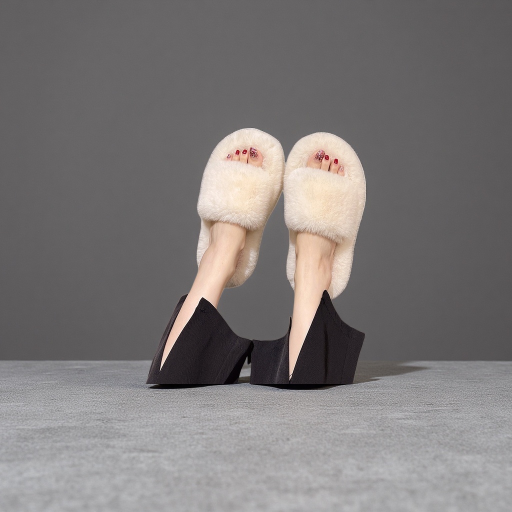 Beige plush home slippers for women, thickened and warm indoor cotton slippers