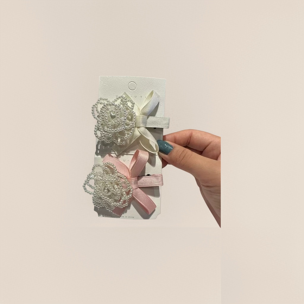 白色卡片珍珠花朵发夹双款 米白丝带与粉色丝带配白色珍珠花