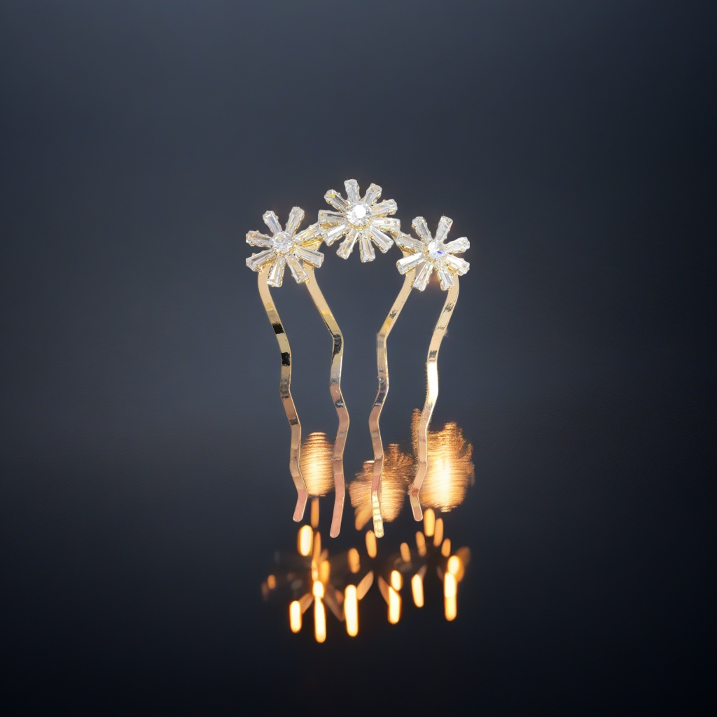 A golden wavy hairpin decorated with crystal daisies creates an elegant and retro bride's headwear Specification image