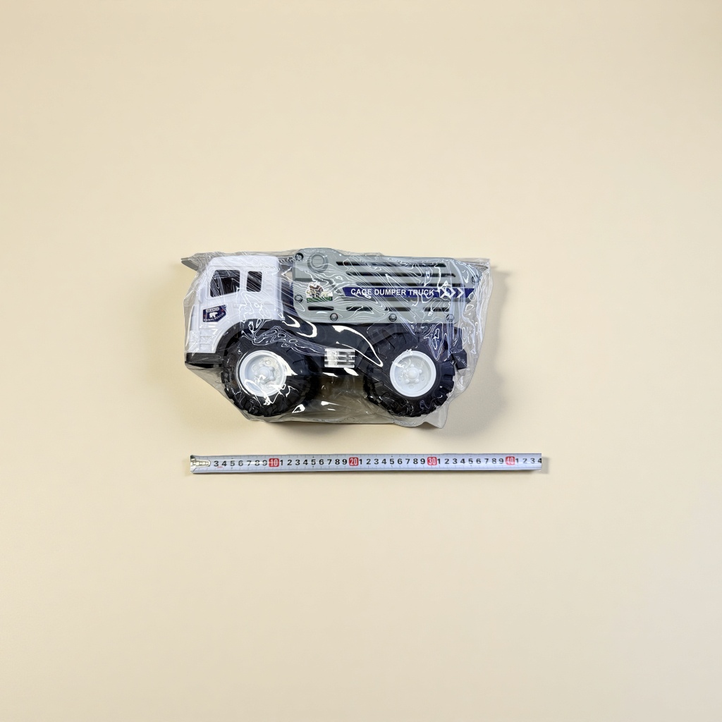 White toy truck, children's educational engineering vehicle, simulation tractor, boys' early education toy details Picture