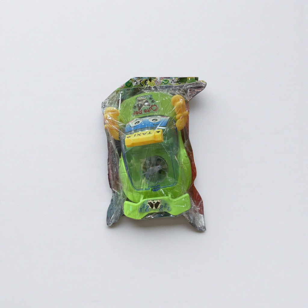 The green toy taxi children's educational simulation car is made of safe, non-toxic and environmentally friendly materials