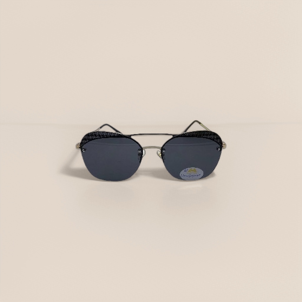 Black sunglasses, fashionable polarized sunglasses, UV protection, suitable for both men and women Application Scenario