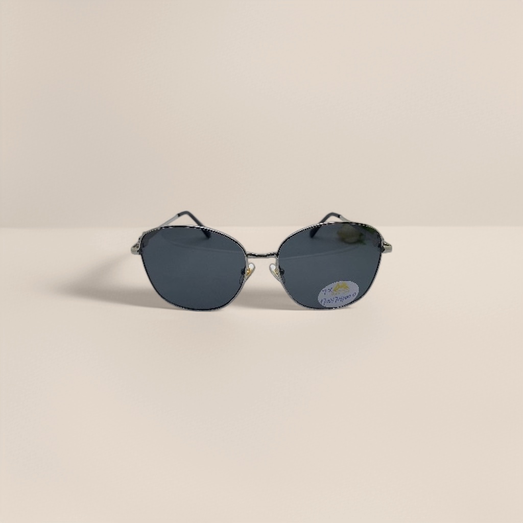 Silver metal-framed sunglasses, fashionable UV-resistant polarized sunglasses Application Scenario