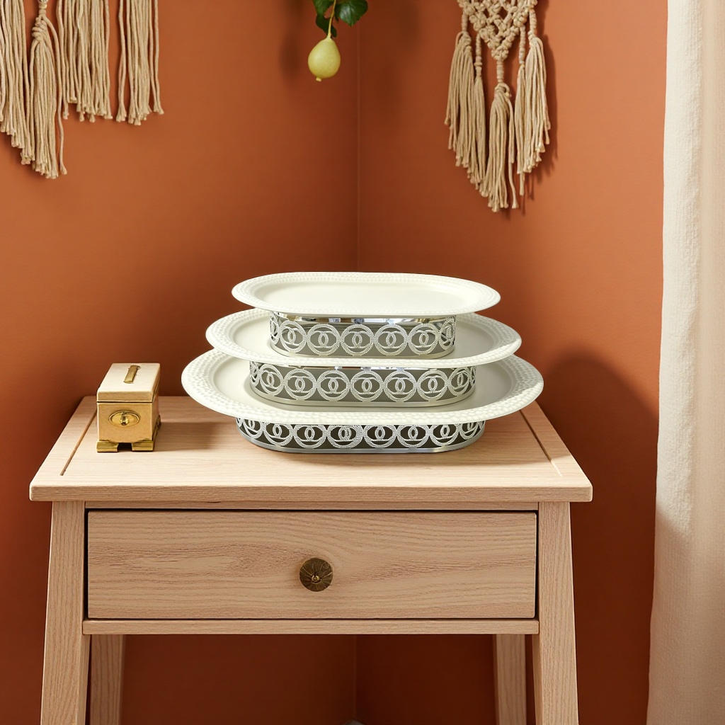 SANCAI white oval stacked tray, silver double C logo decorated tray details Picture