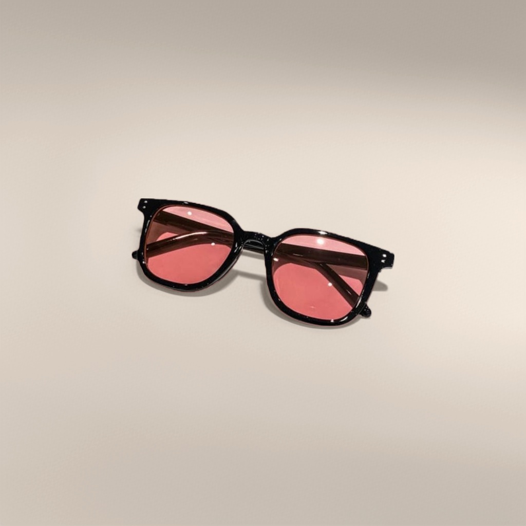 Black frame and red lens sunglasses are fashionable, polarized and UV-resistant, suitable for both men and women