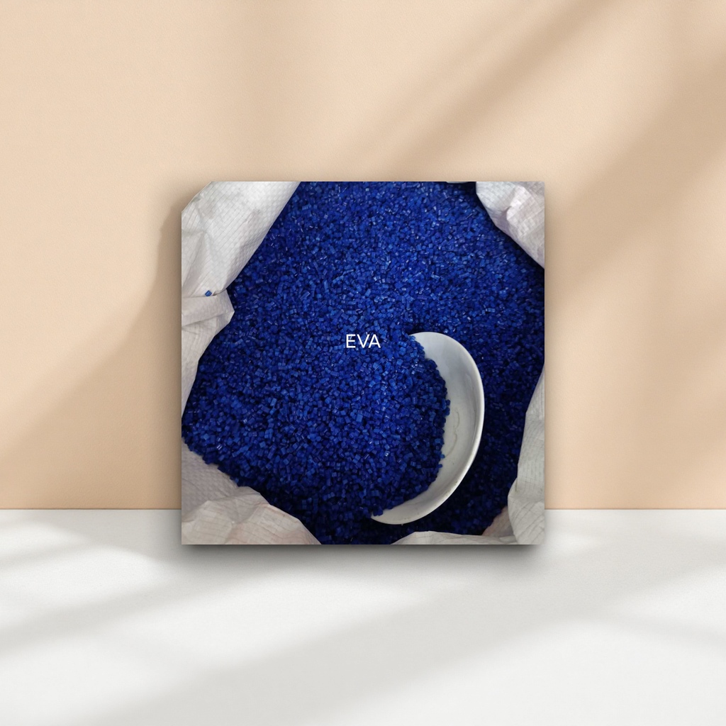 Blue granular EVA plastic particles are general-purpose, environmentally friendly, non-toxic and plastic raw materials