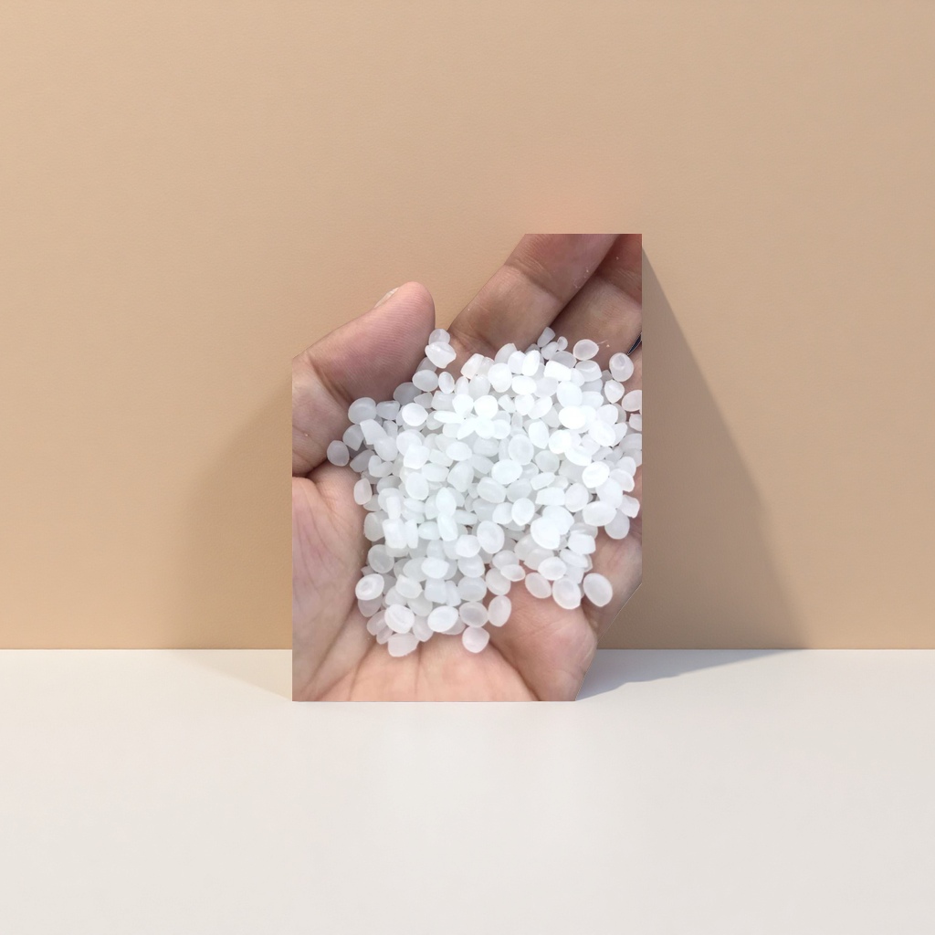 White granular plastic particles, industrial-grade PP polypropylene raw material, 25kg bags Specification image
