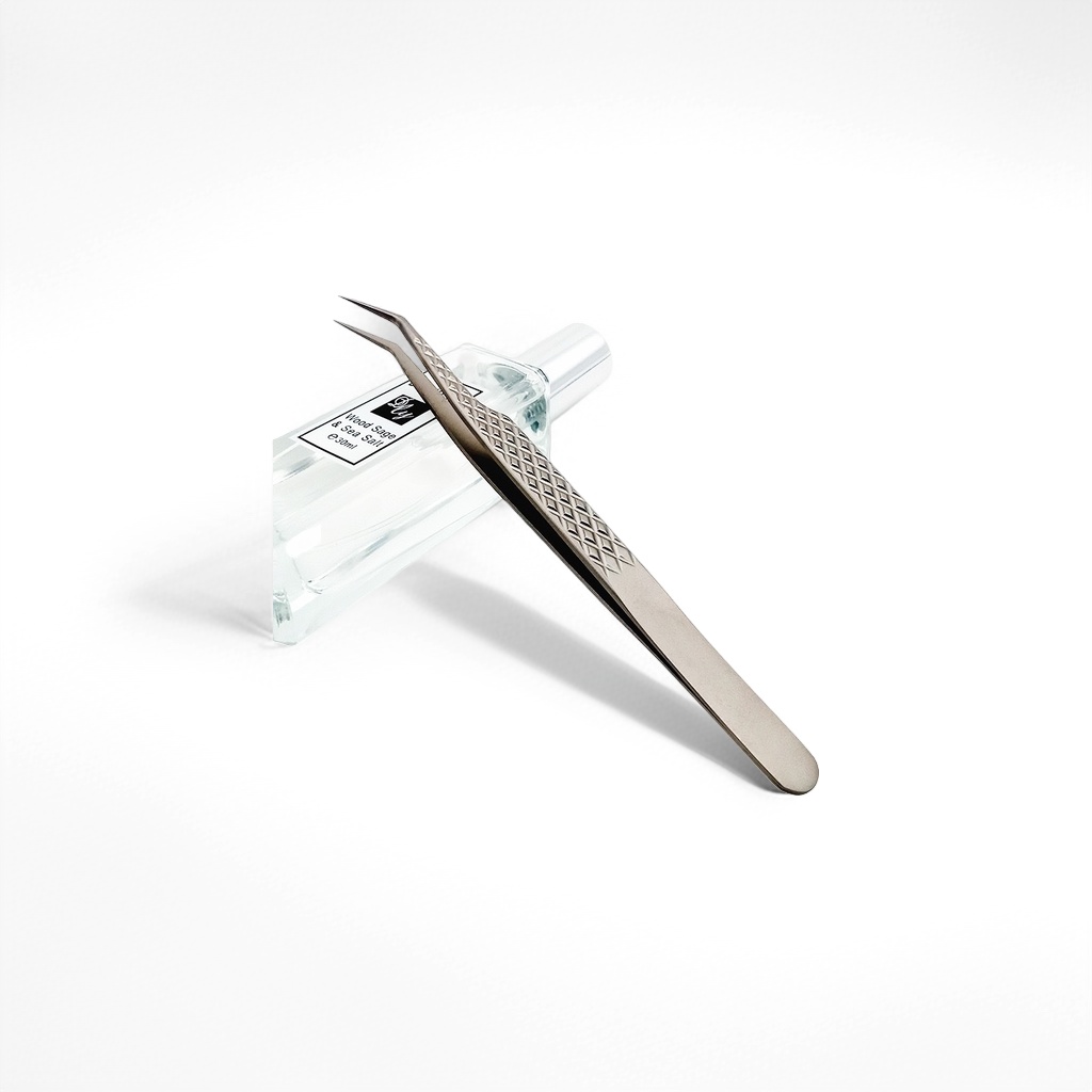Silver stainless steel fine tweezers, a special tool for eyebrow shaping and beauty details Picture