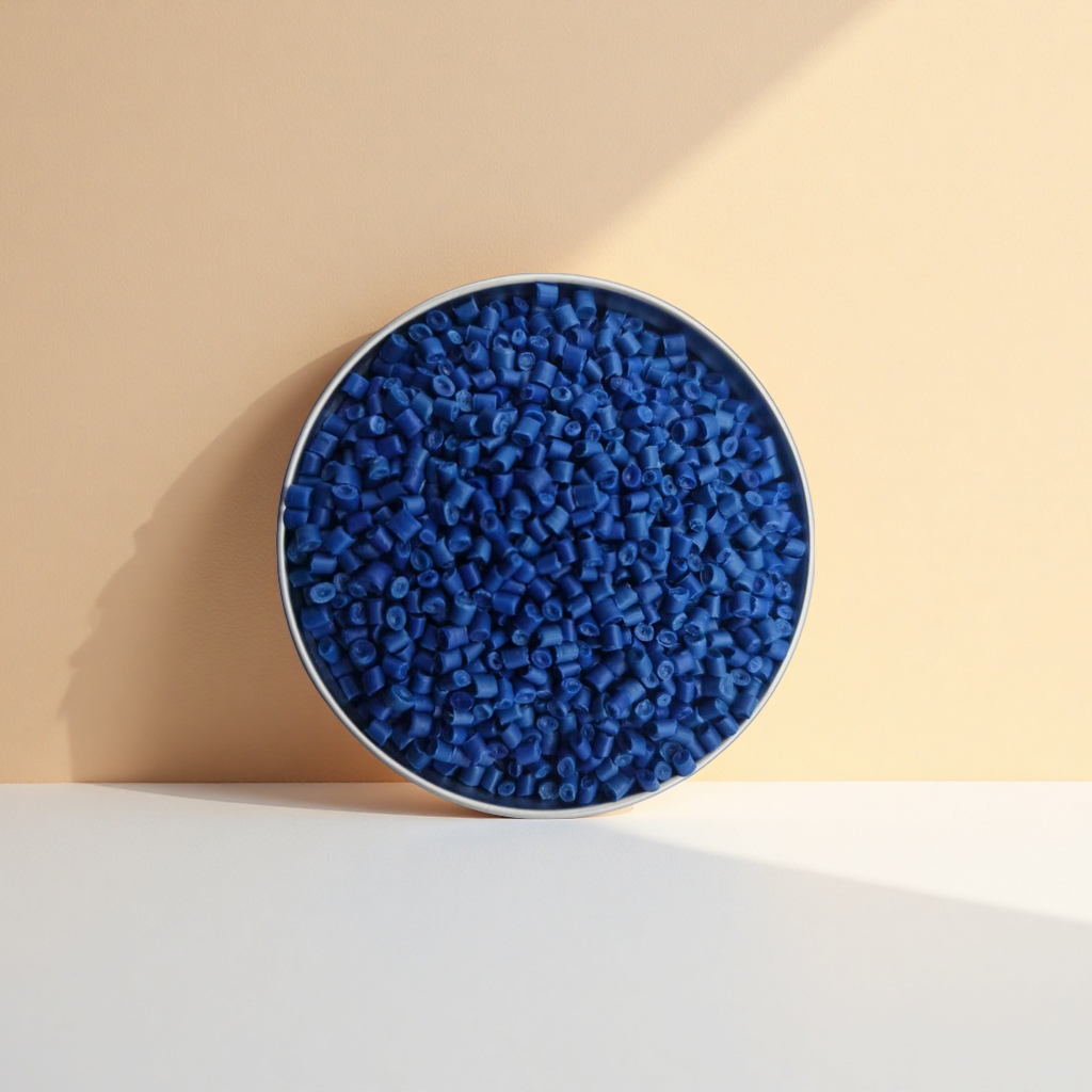 Blue granular plastic particles are made of general engineering plastic raw materials such as PP, PE and ABS Application Scenario