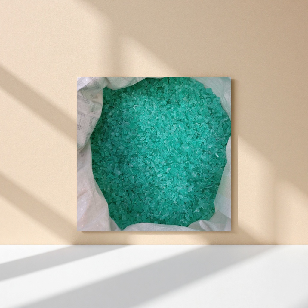Green crystal particle cleaning, stain-removing and powerful household cleaner