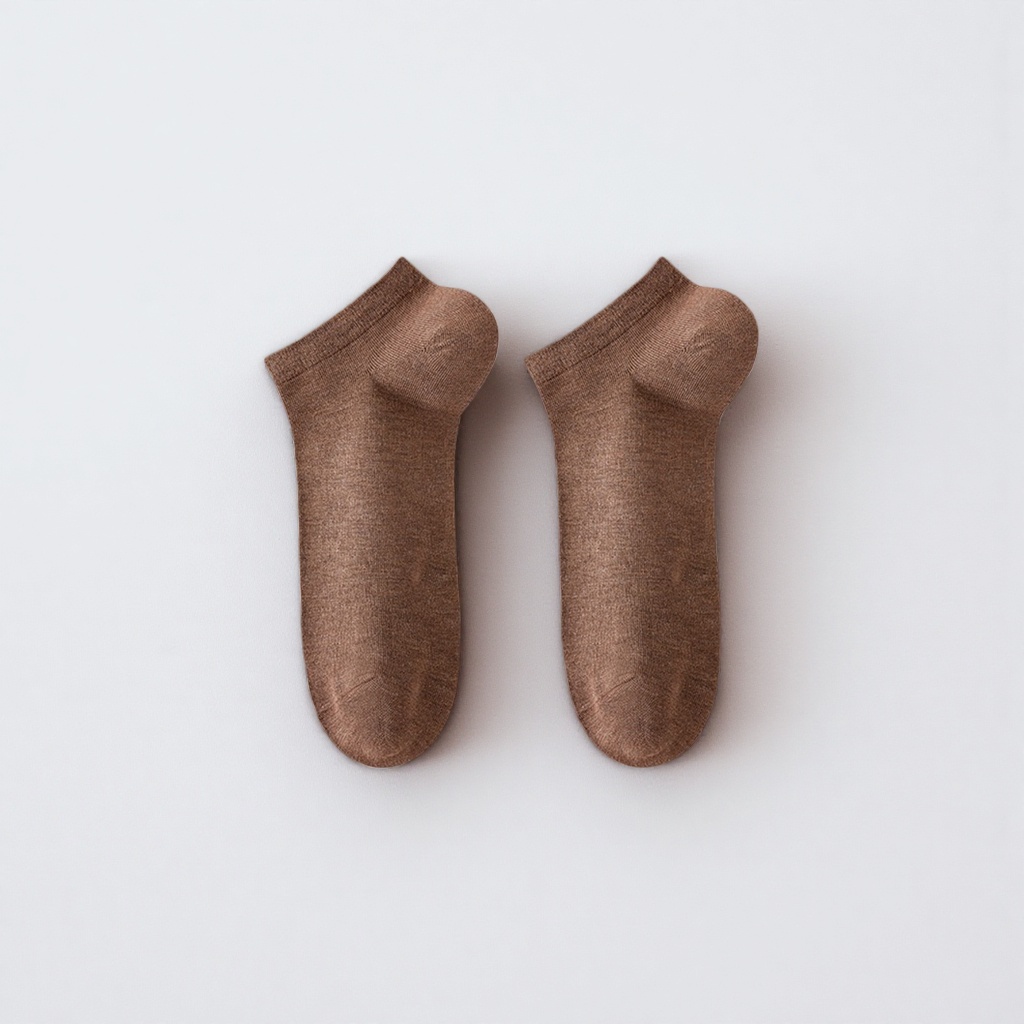 Brown bamboo fiber socks are breathable, moisture-absorbent and antibacterial, suitable for both men and women details Picture