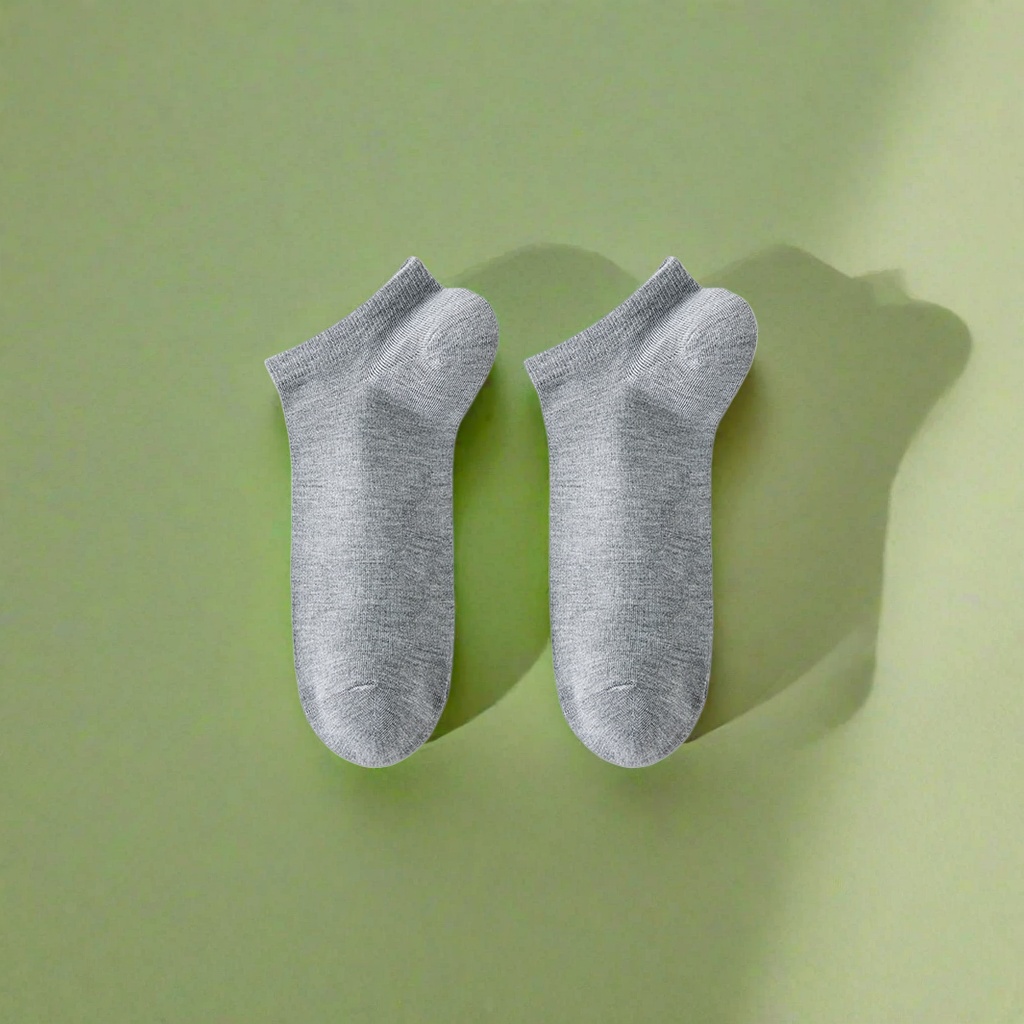 Grey pure cotton short socks, breathable and sweat-absorbent, basic style for both men and women details Picture