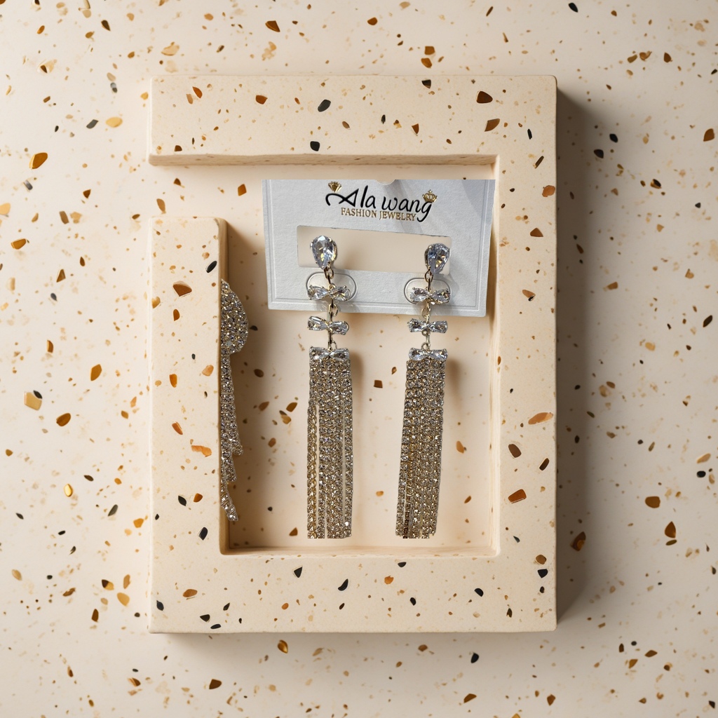 Golden diamond-encrusted tassel earrings, a light luxury, fashionable and versatile ear accessory for women