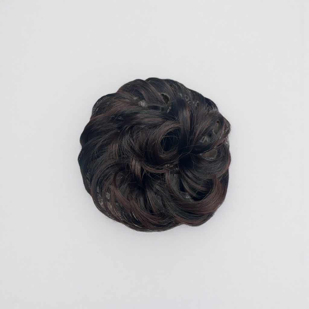 Dark brown curly hair clips, fashionable and retro large hair accessory for women Application Scenario