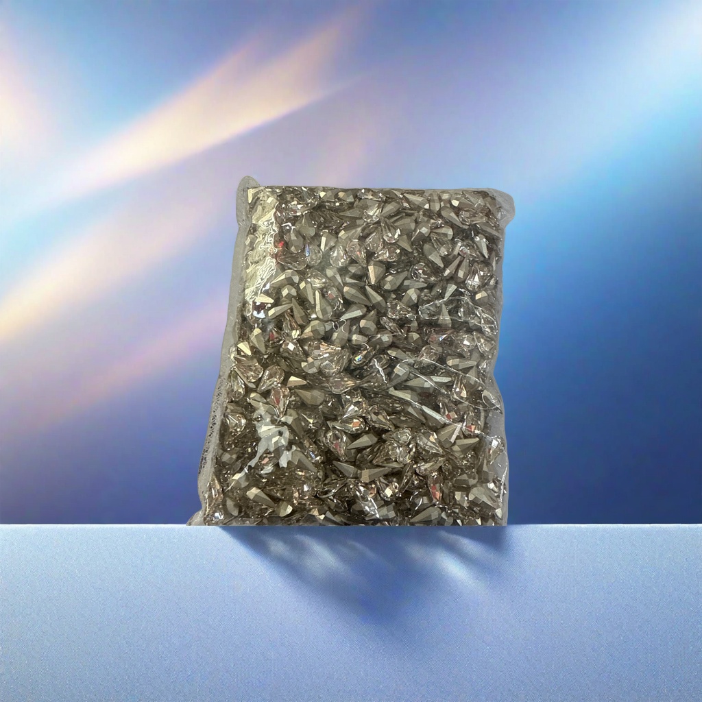 透明塑料袋装银色水滴形水晶珠饰