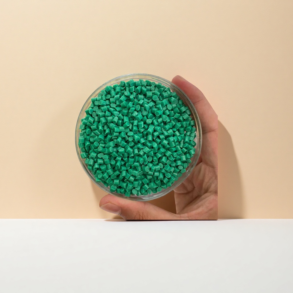 Green plastic pellets, environmentally friendly recycled materials, PPPE raw materials, industrial use, 25kg bags Application Scenario