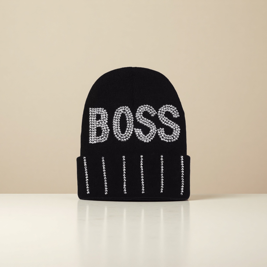 黑色镶钻“BOSS”字样针织帽细节图