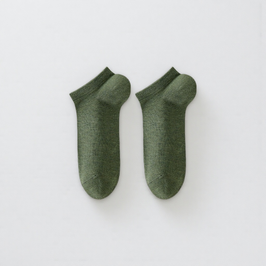Green short socks made of pure cotton, sweat-absorbing and breathable, suitable for both men and women, simple and versatile