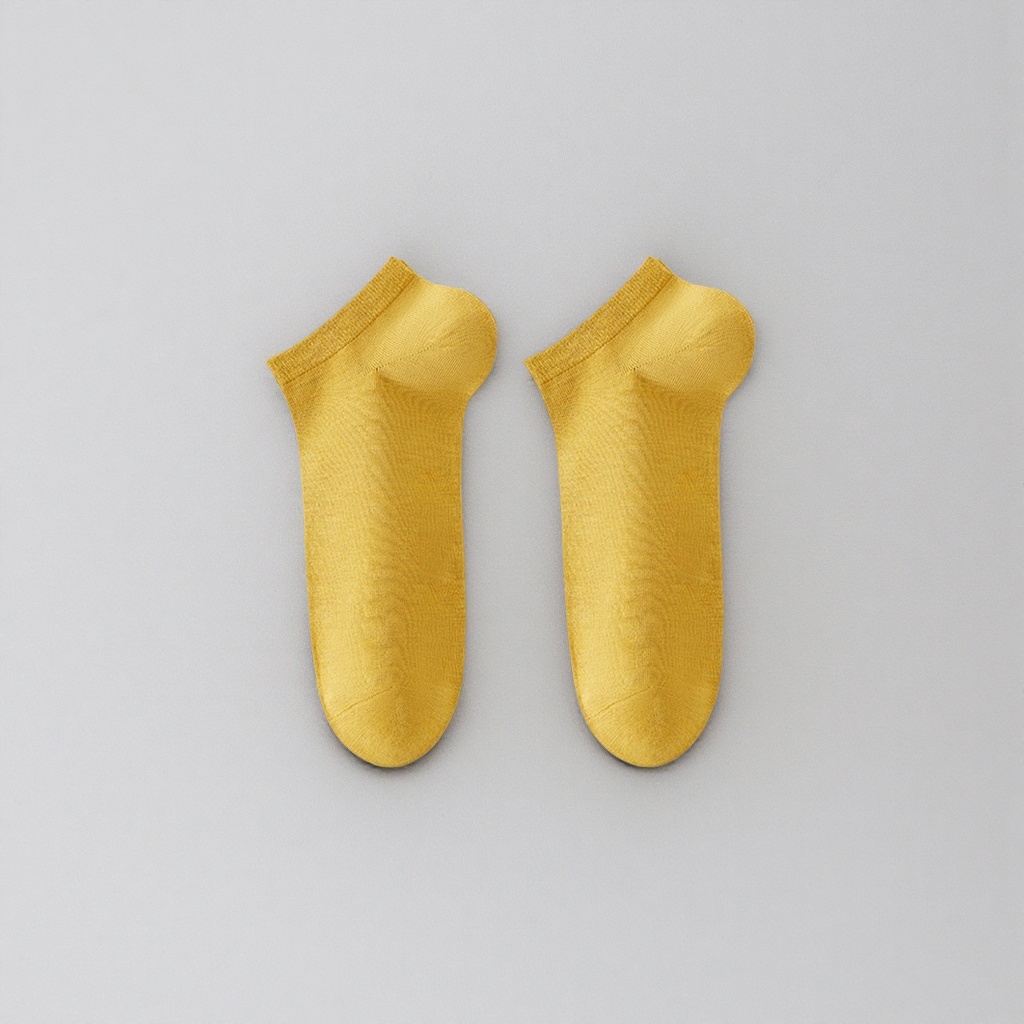 Yellow cotton ammonia short socks for both men and women, moisture-absorbing and quick-drying mid-calf sports socks Application Scenario