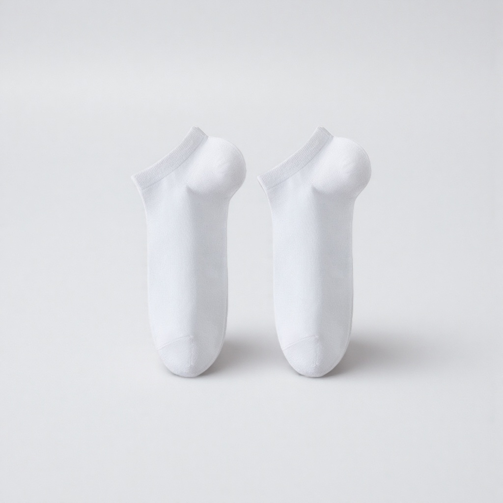 White short socks made of pure cotton, sweat-absorbing and breathable, suitable for both men and women, a basic and versatile daily outfit Application Scenario