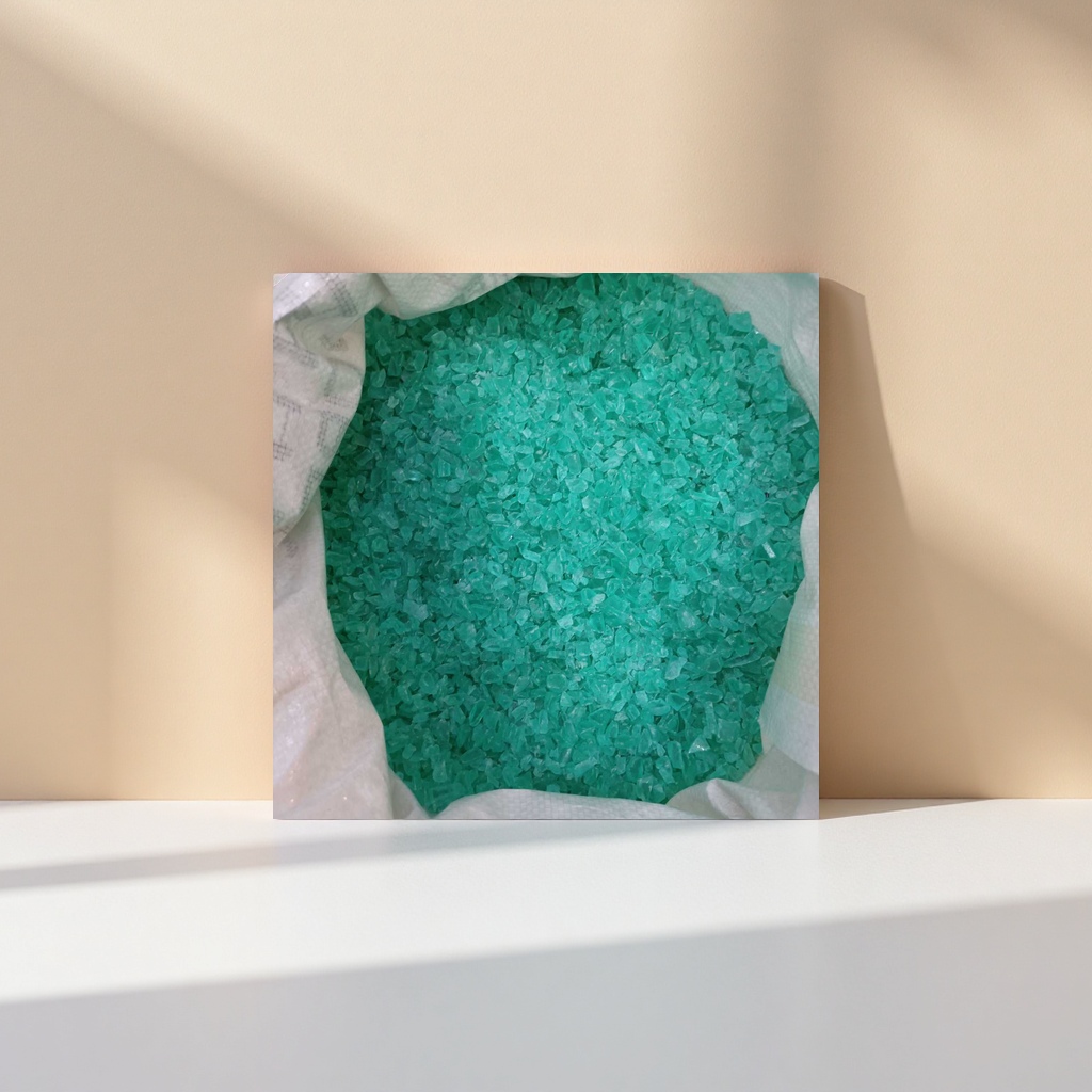 The green crystal particle exfoliating scrub gently cleanses and brightens the skin details Picture