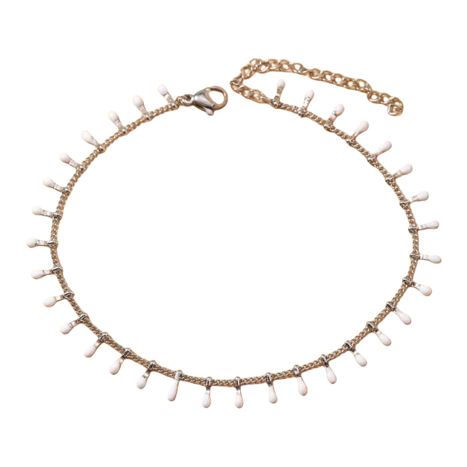 In Europe and America, silver chains with white oil and water droplet-shaped pendant anklets are popular as fashionable accessories Specification image
