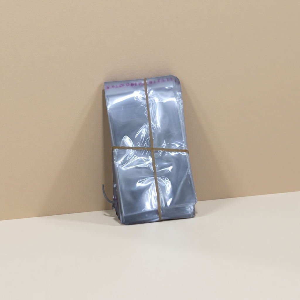 Transparent plastic bag stacked storage bag with rubber band binding, household kitchen organizing bag Application Scenario