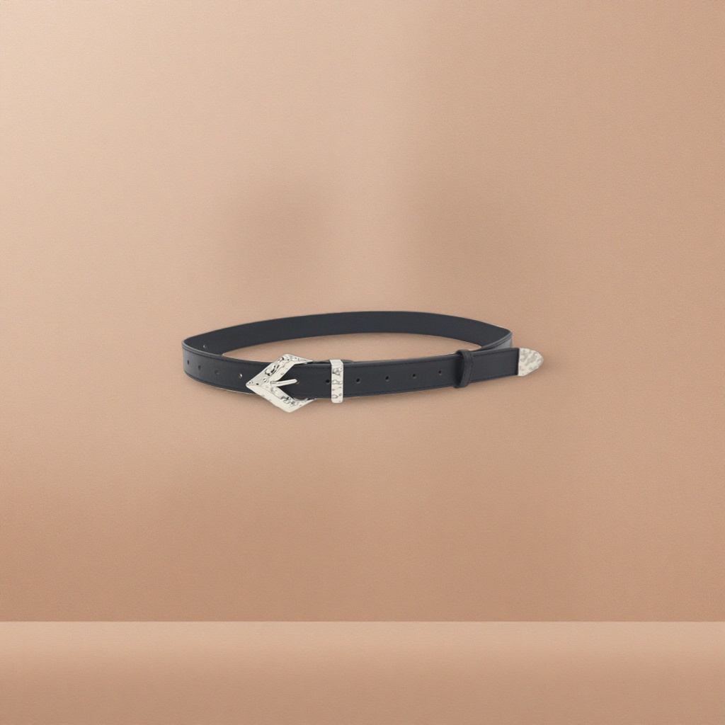 A men's business casual belt with a black belt and silver diamond-shaped buckle, made of genuine leather, is simple and versatile