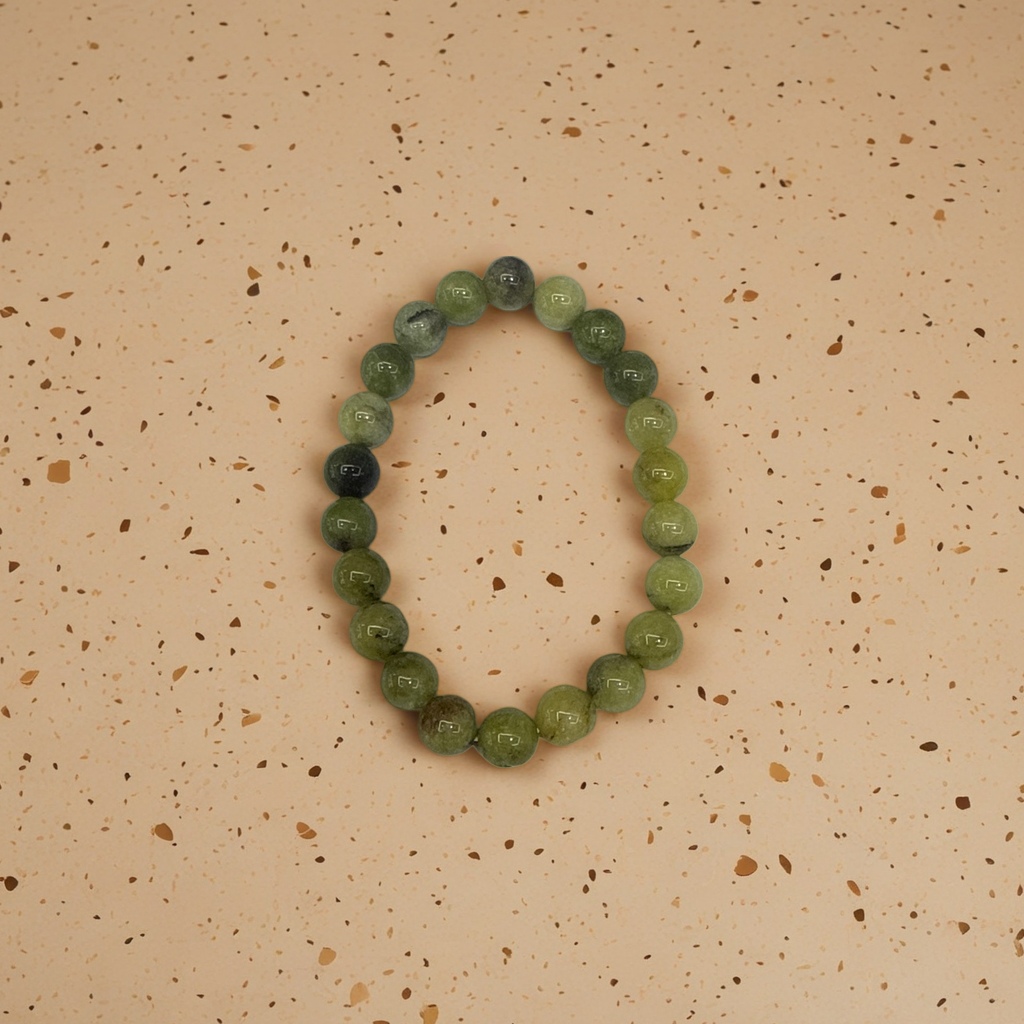 Green beaded bracelet, natural jade, simple and versatile ladies' wrist accessory Specification image