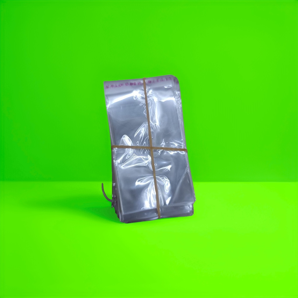透明塑料袋堆叠，用橡皮筋捆绑细节图