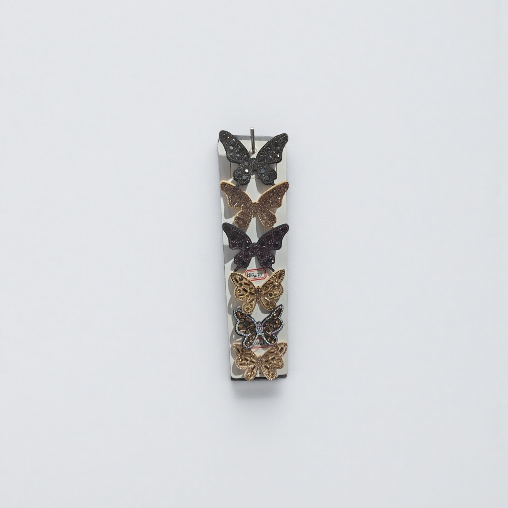 The shiny butterfly hair clip, with a metallic texture, is a delicate decorative hair accessory suitable for both girls and adults details Picture