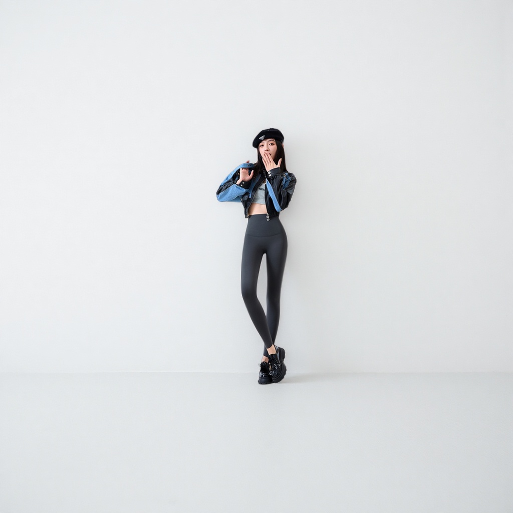 Black fleece skinny pants for female models, high-elasticity, slimming and warm leggings details Picture