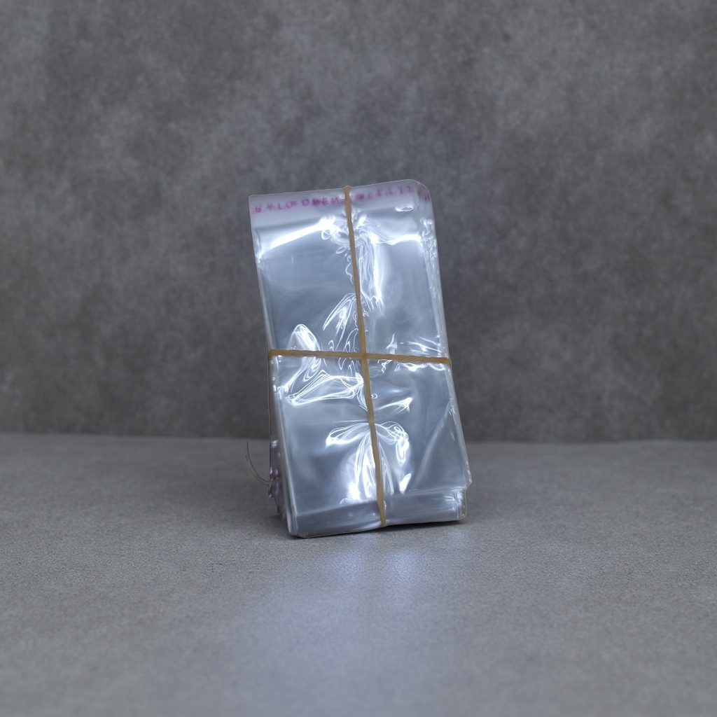Transparent plastic bag stacking storage, rubber band binding design, home kitchen food-grade PE Application Scenario