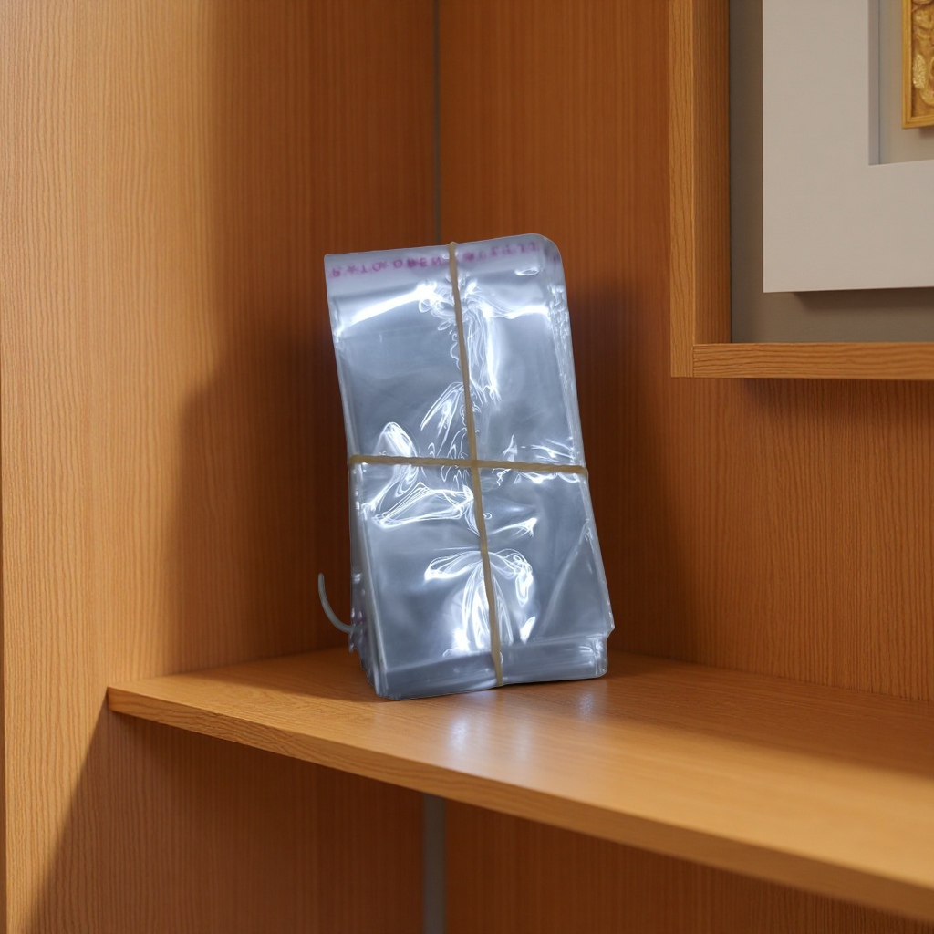 100 pieces are stacked in thick transparent plastic bags and tied with yellow rubber bands for kitchen storage details Picture