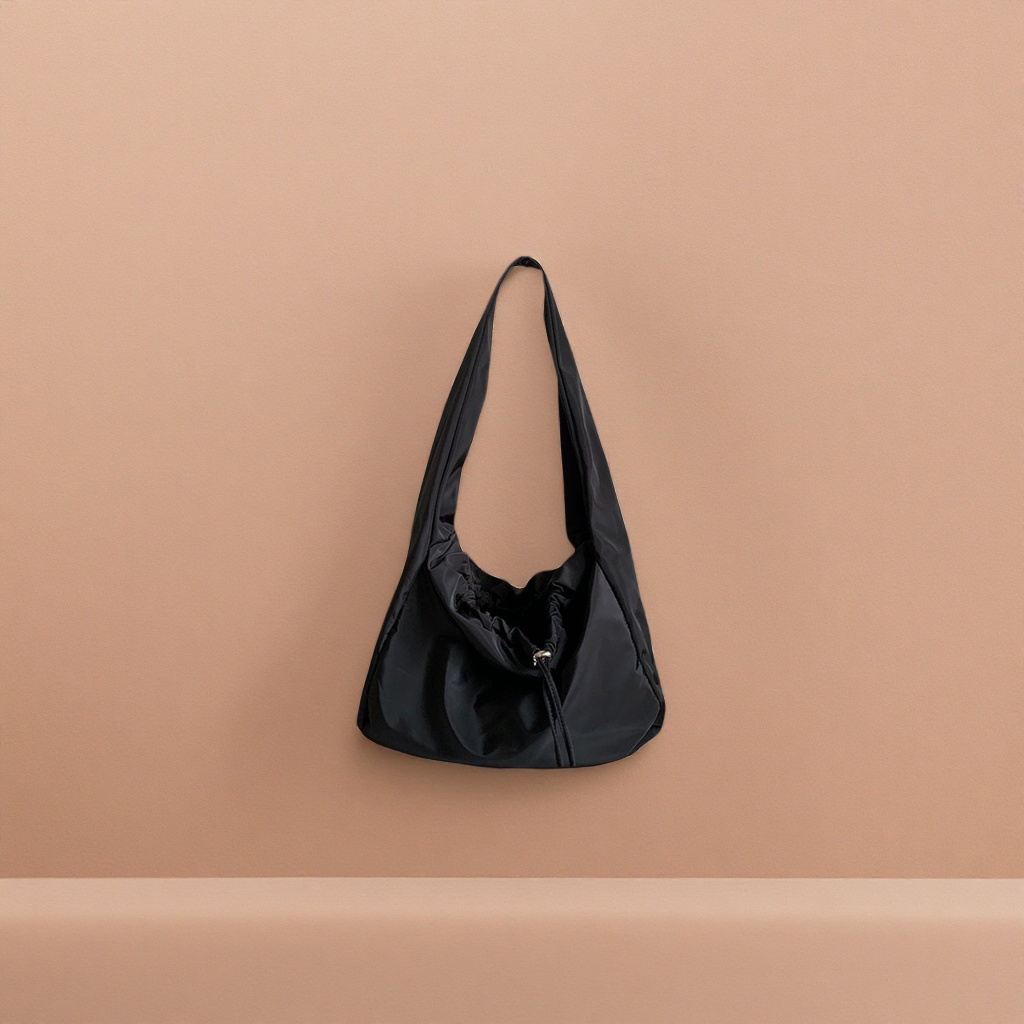 Black drawstring single-shoulder bag, fashionable, casual, lightweight and large-capacity commuter women's crossbody bag