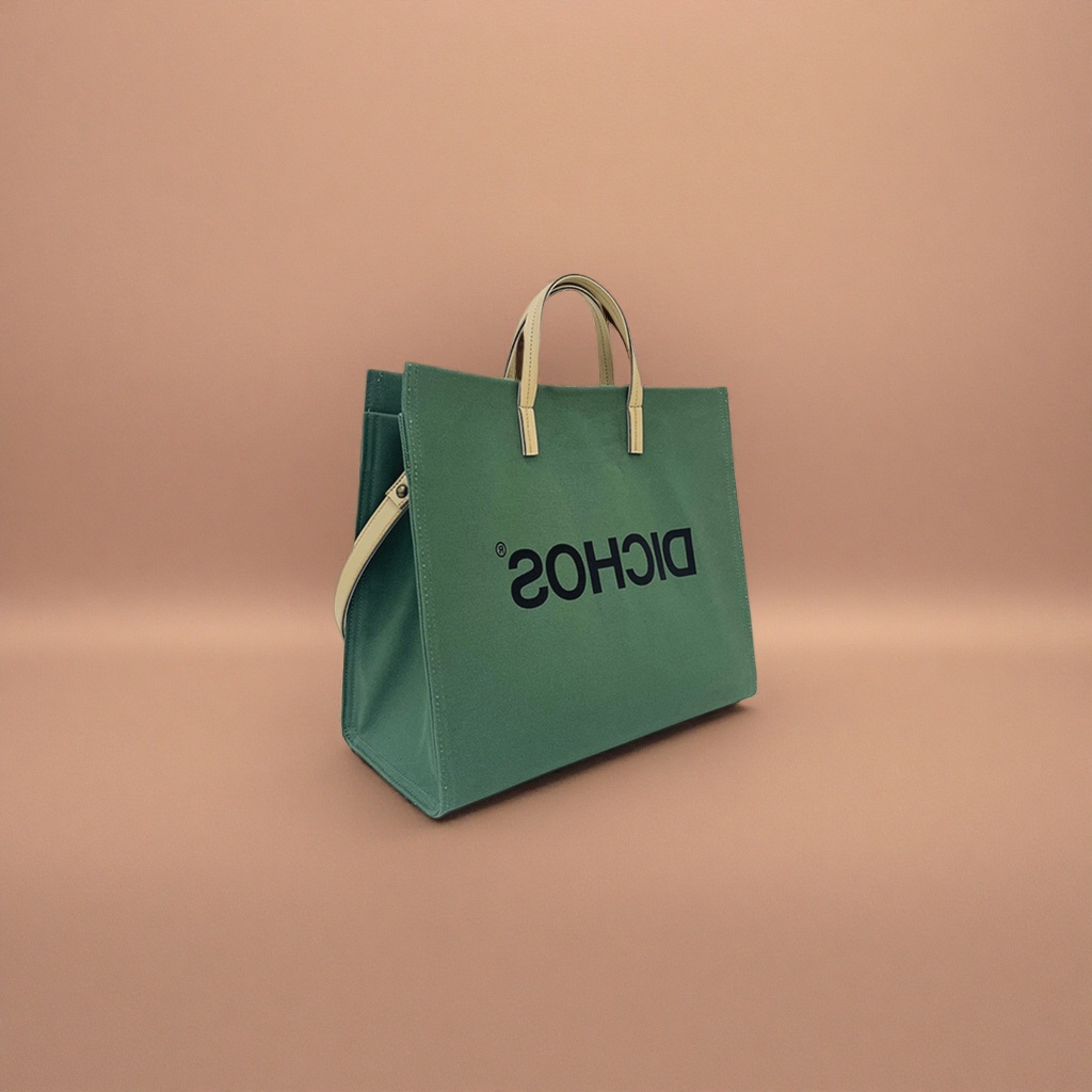 The green canvas bag is a simple and versatile large-capacity commuting shopping handbag Application Scenario