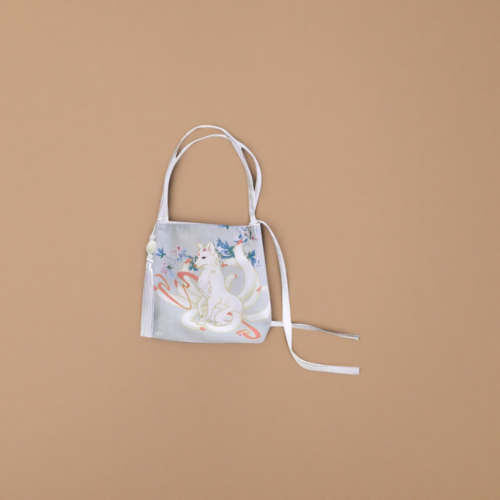 White fox pattern handbag, a fashionable single-shoulder bag for women Application Scenario