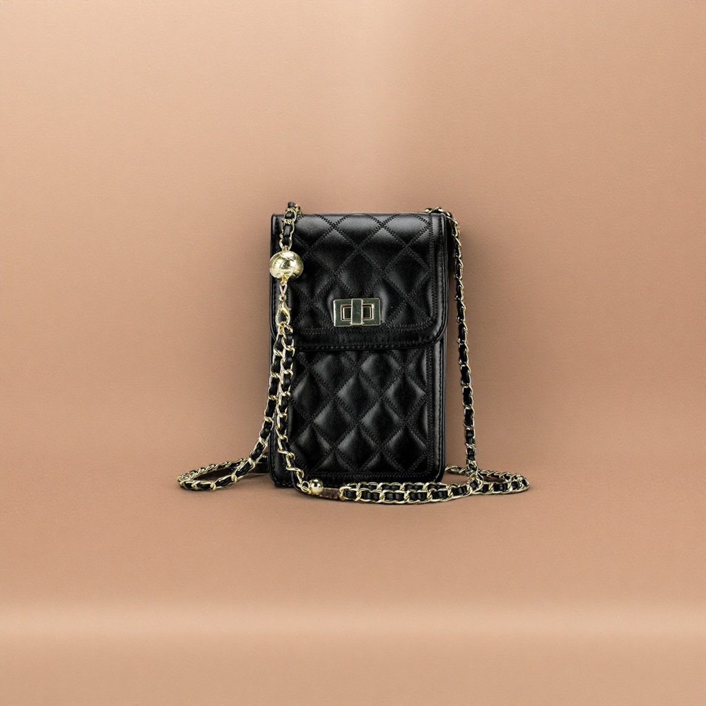 The black diamond-patterned mobile phone bag is fashionable, lightweight and a crossbody small bag that goes well with women