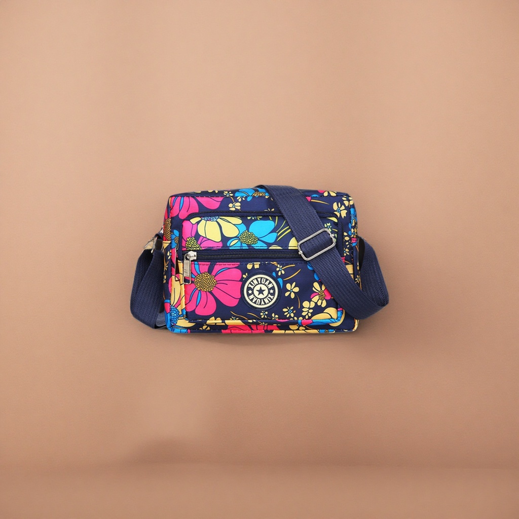 Colorful floral pattern crossbody bag, a fashionable, versatile and lightweight single-shoulder bag for women Application Scenario