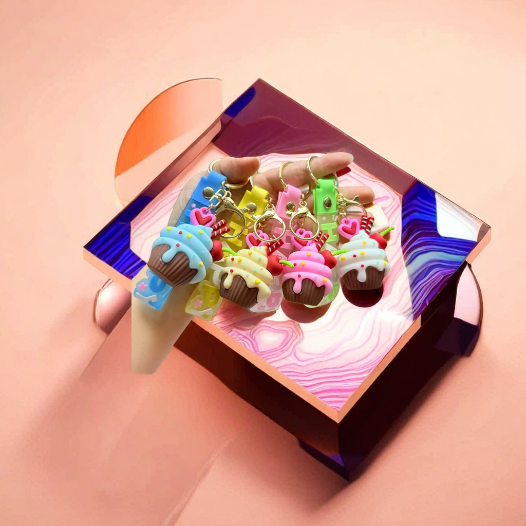 Colorful dessert cake-shaped keychains, cute and fun pendants, girls' gifts