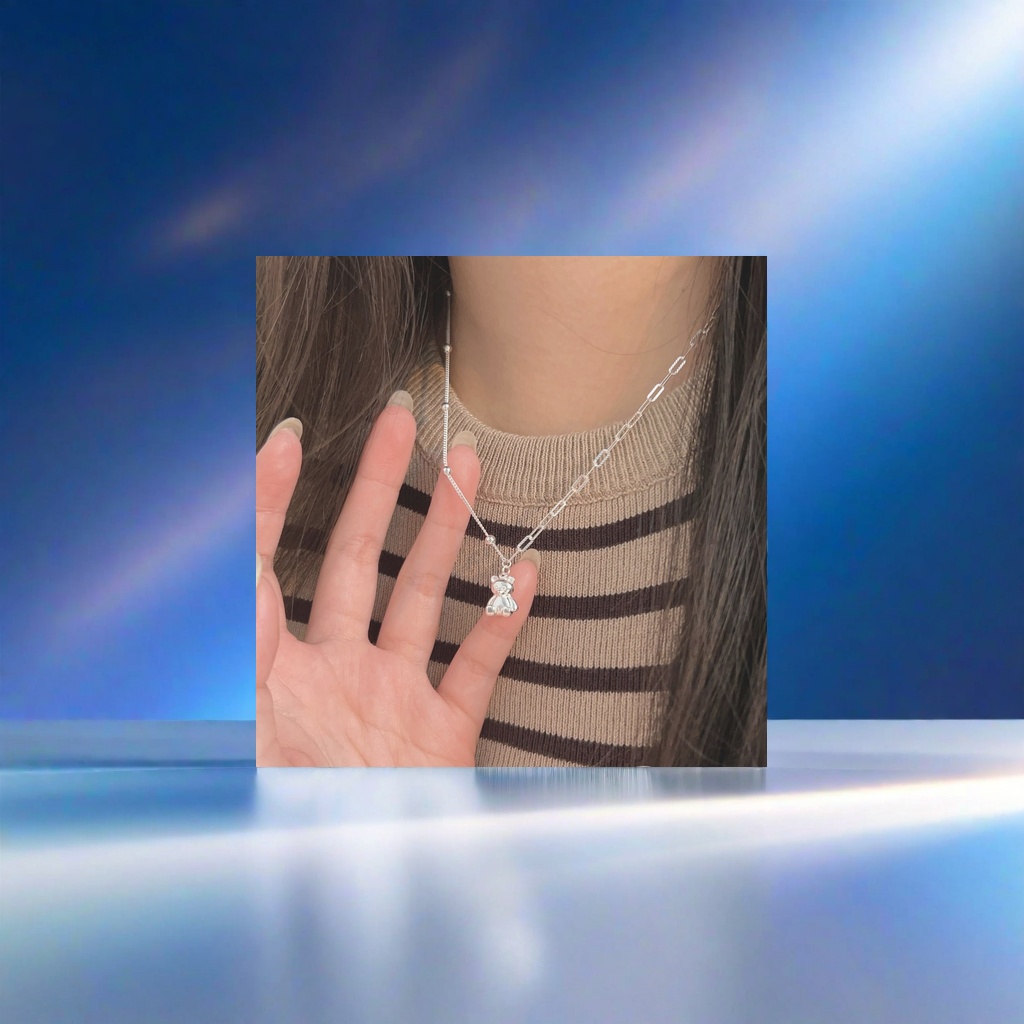 The silver bear pendant necklace is a simple, versatile and fashionable accessory Specification image