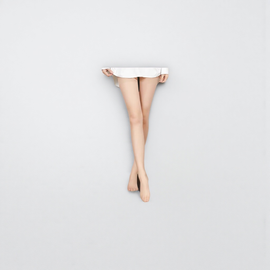 The white top is paired with a slimming and form-fitting design for the legs Application Scenario