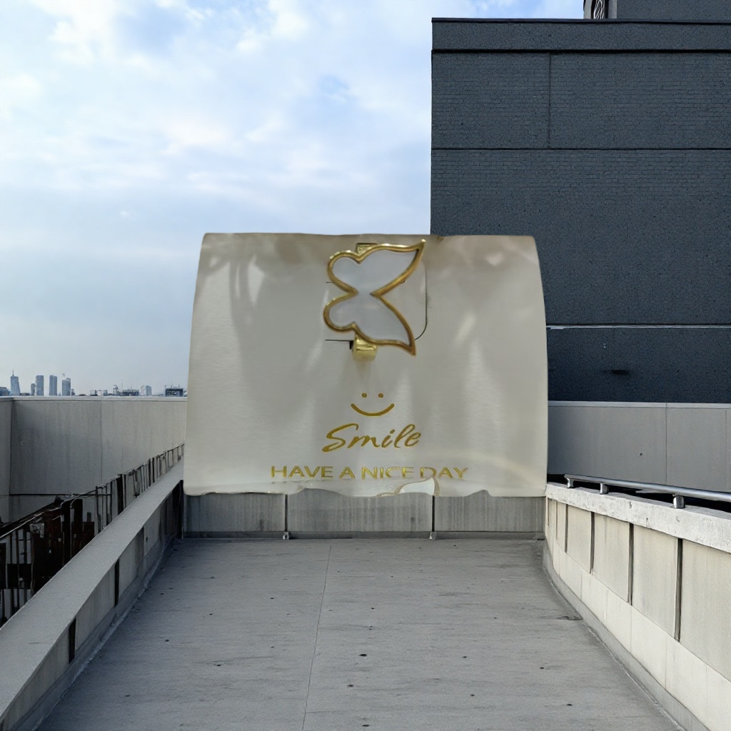 金色边框白色翅膀造型戒指配Smile HAVE A NICE DAY戒指