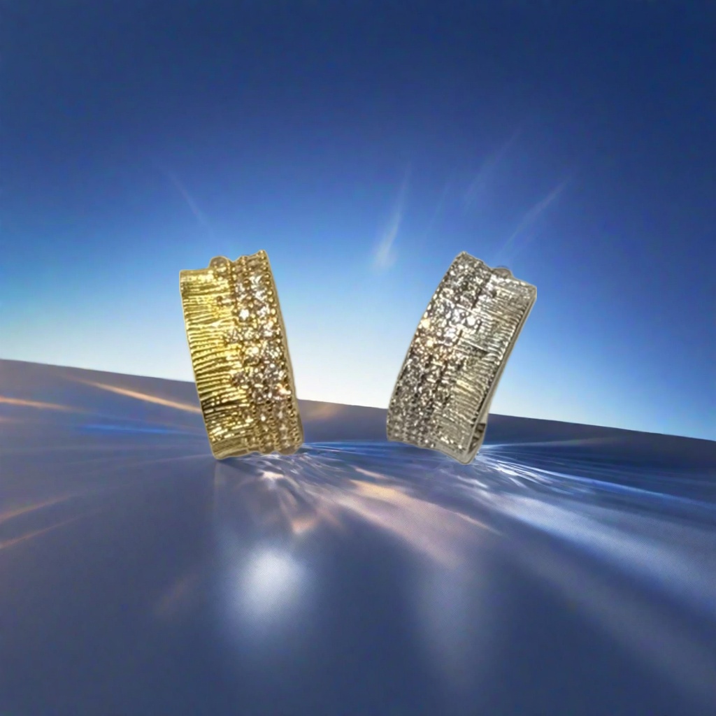A fashionable two-color women's ring set with gold and silver diamonds in a delicate gift box details Picture