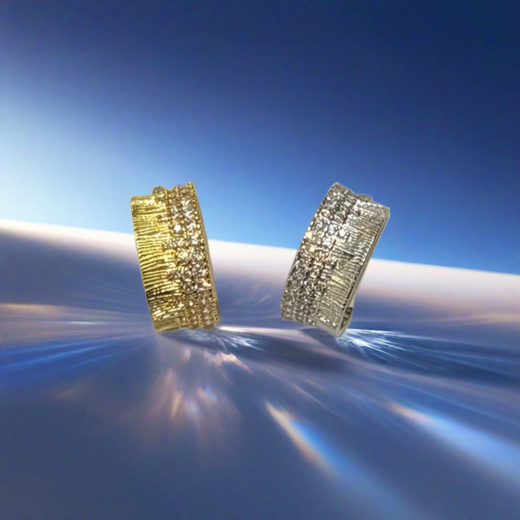 A fashionable two-color women's ring set with gold and silver diamonds in a delicate gift box Application Scenario