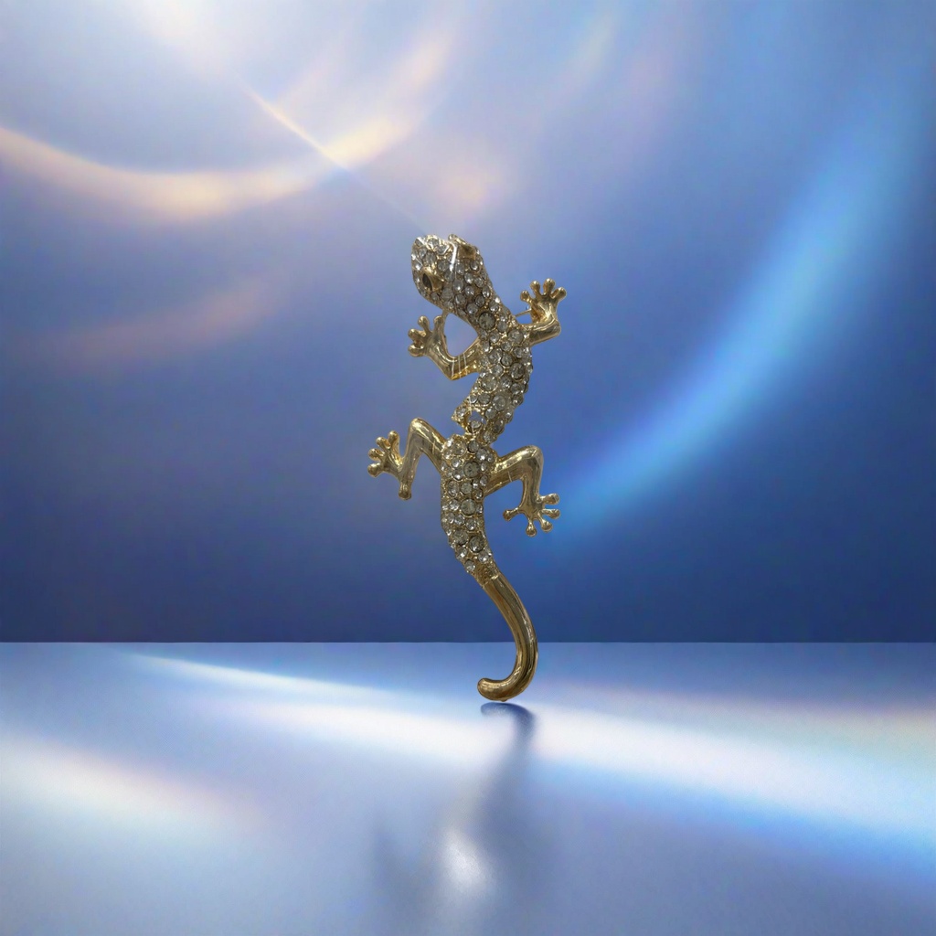 A golden diamond-encrusted gecko-shaped brooch, a fashionable and retro accessory, in an exquisite gift box Specification image