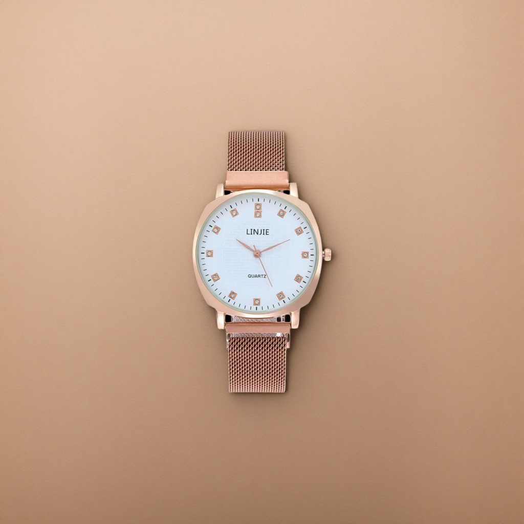 A simple and fashionable quartz watch with a rose gold strap for ladies Application Scenario