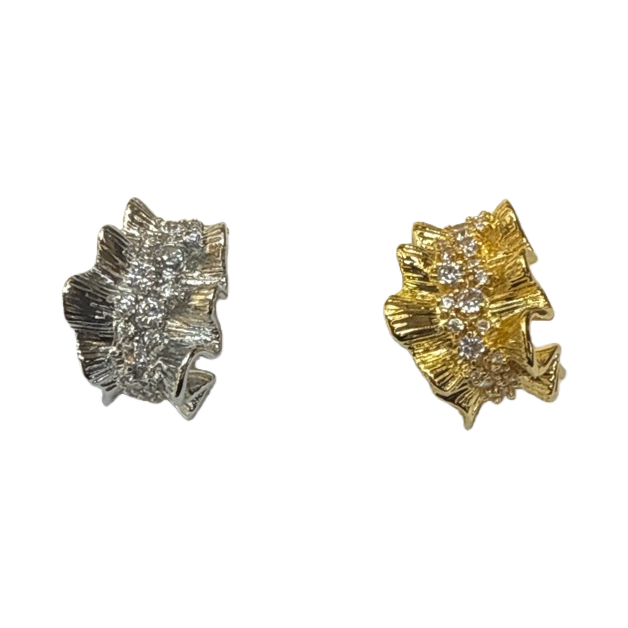 Gold and silver leaf-shaped diamond-encrusted stud earrings Item Picture